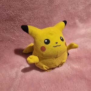 Mini Vintage Pikachu Pokeball Reversible Quick Change Plush Toy